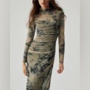 Commense Black and Tan Marble Long Sleeve Dress